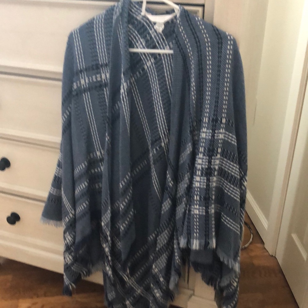 Lauren Conrad shawl